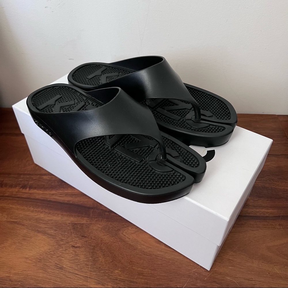KENZO K-Beach Flip Flop 7.5/8